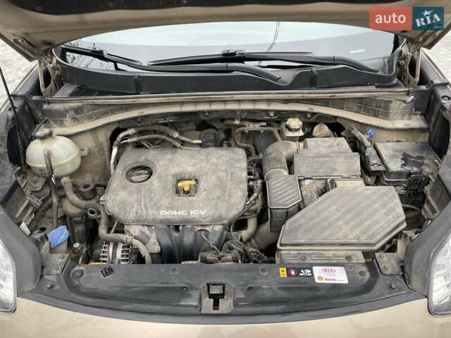 Бежевый Киа Sportage, объемом двигателя 2 л и пробегом 180 тыс. км за 15300 $, фото 21 на Automoto.ua