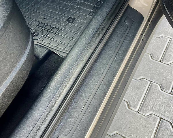 Киа Sportage 2016 в Тернополе на Automoto.ua Бежевый Киа Sportage, объемом двигателя 2 л и пробегом 196 тыс. км за 14300 $, фото 39 на Automoto.ua