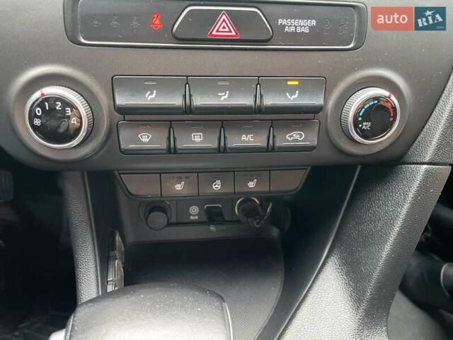 Бежевый Киа Sportage, объемом двигателя 2 л и пробегом 180 тыс. км за 15300 $, фото 25 на Automoto.ua