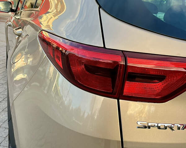 Бежевый Киа Sportage, объемом двигателя 2 л и пробегом 196 тыс. км за 14100 $, фото 16 на Automoto.ua