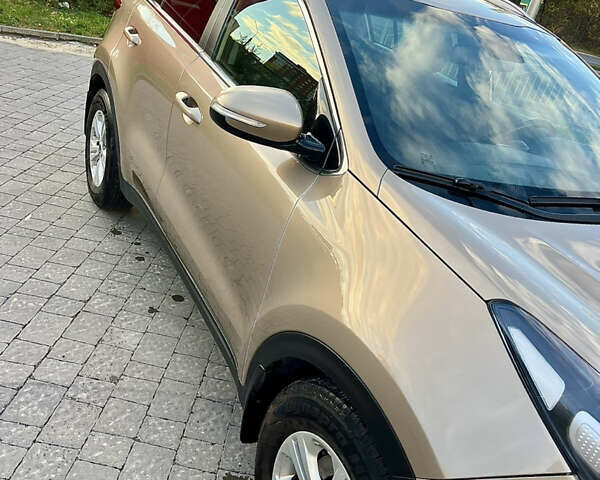 Бежевый Киа Sportage, объемом двигателя 2 л и пробегом 196 тыс. км за 14100 $, фото 5 на Automoto.ua