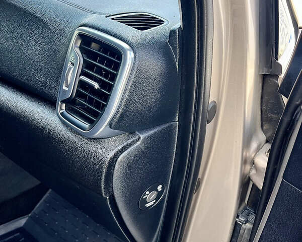 Бежевый Киа Sportage, объемом двигателя 2 л и пробегом 196 тыс. км за 14100 $, фото 86 на Automoto.ua