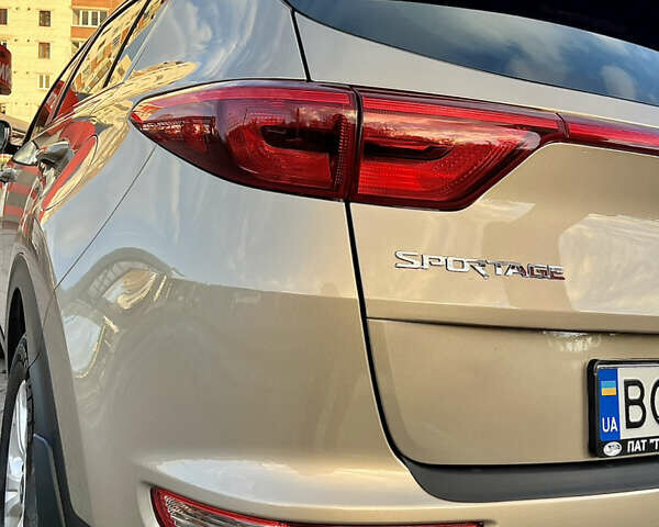 Киа Sportage 2016 в Тернополе на Automoto.ua Бежевый Киа Sportage, объемом двигателя 2 л и пробегом 196 тыс. км за 14300 $, фото 18 на Automoto.ua