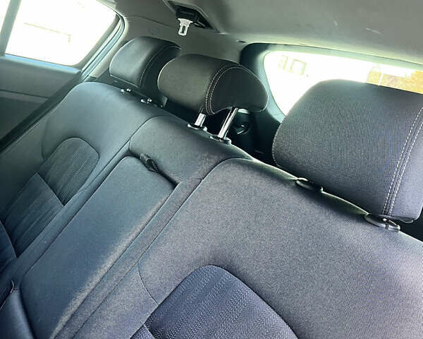 Киа Sportage 2016 в Тернополе на Automoto.ua Бежевый Киа Sportage, объемом двигателя 2 л и пробегом 196 тыс. км за 14300 $, фото 50 на Automoto.ua