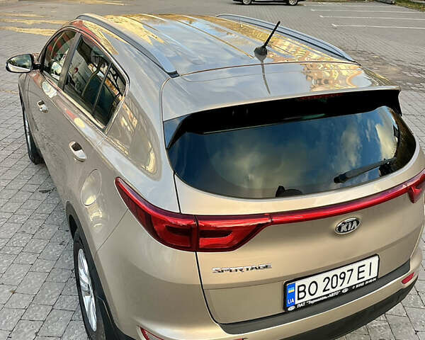 Бежевый Киа Sportage, объемом двигателя 2 л и пробегом 196 тыс. км за 14100 $, фото 19 на Automoto.ua