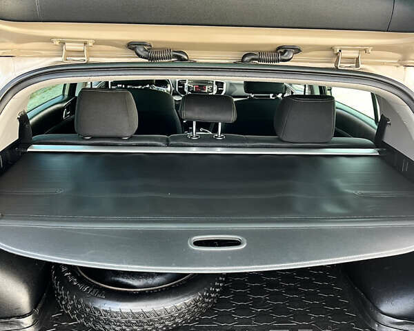 Киа Sportage 2016 в Тернополе на Automoto.ua Бежевый Киа Sportage, объемом двигателя 2 л и пробегом 196 тыс. км за 14300 $, фото 91 на Automoto.ua