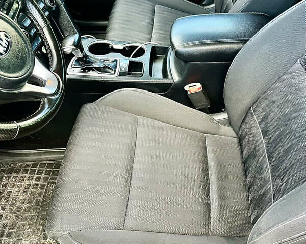 Киа Sportage 2016 в Тернополе на Automoto.ua Бежевый Киа Sportage, объемом двигателя 2 л и пробегом 196 тыс. км за 14300 $, фото 65 на Automoto.ua