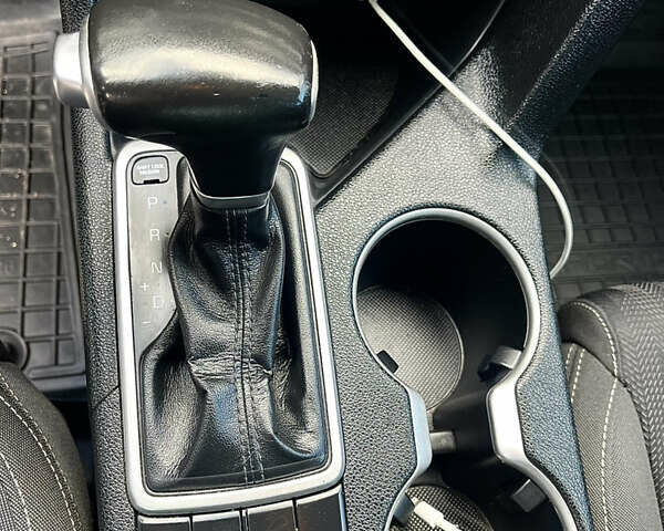 Бежевый Киа Sportage, объемом двигателя 2 л и пробегом 196 тыс. км за 14100 $, фото 70 на Automoto.ua