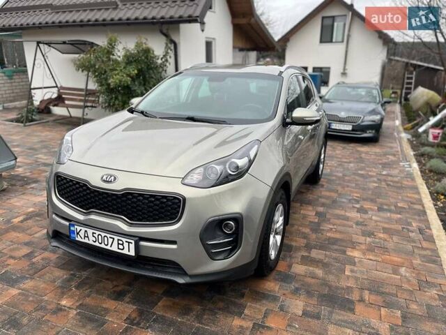 Бежевый Киа Sportage, объемом двигателя 1.69 л и пробегом 97 тыс. км за 18600 $, фото 1 на Automoto.ua