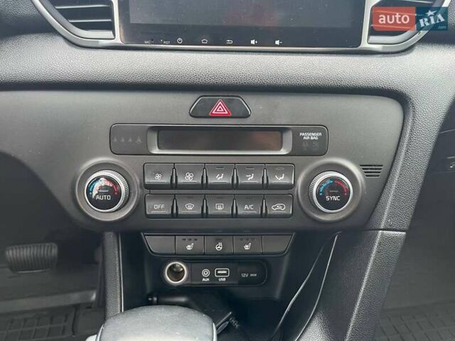 Бежевый Киа Sportage, объемом двигателя 1.69 л и пробегом 97 тыс. км за 18600 $, фото 14 на Automoto.ua