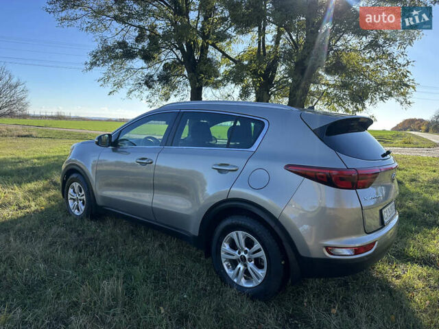 Бежевый Киа Sportage, объемом двигателя 1.69 л и пробегом 218 тыс. км за 15400 $, фото 7 на Automoto.ua