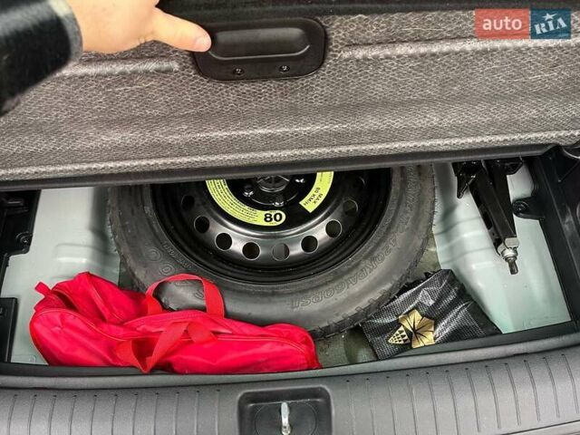 Бежевый Киа Sportage, объемом двигателя 1.69 л и пробегом 97 тыс. км за 18600 $, фото 20 на Automoto.ua