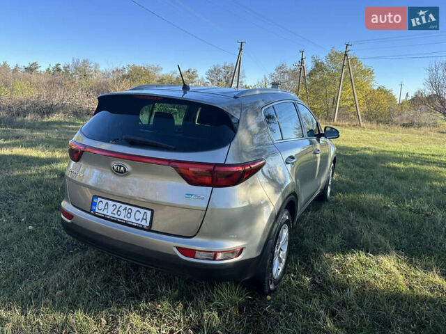 Бежевый Киа Sportage, объемом двигателя 1.69 л и пробегом 218 тыс. км за 15400 $, фото 4 на Automoto.ua
