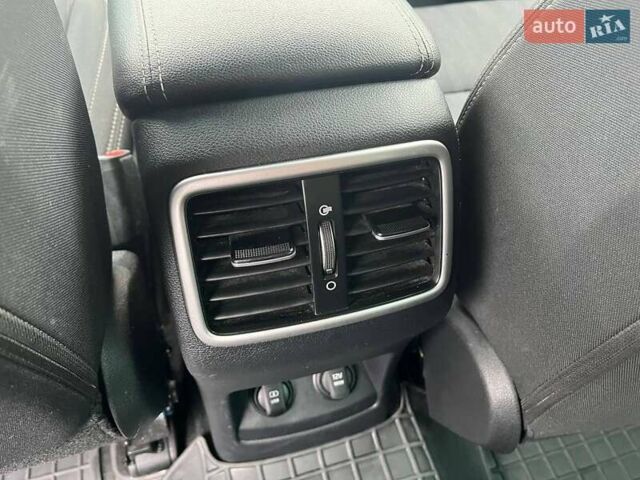 Бежевый Киа Sportage, объемом двигателя 1.69 л и пробегом 97 тыс. км за 18600 $, фото 12 на Automoto.ua