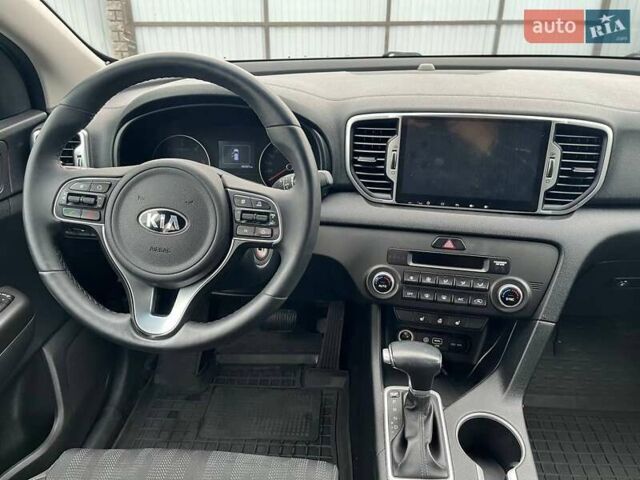 Бежевый Киа Sportage, объемом двигателя 1.69 л и пробегом 97 тыс. км за 18600 $, фото 13 на Automoto.ua