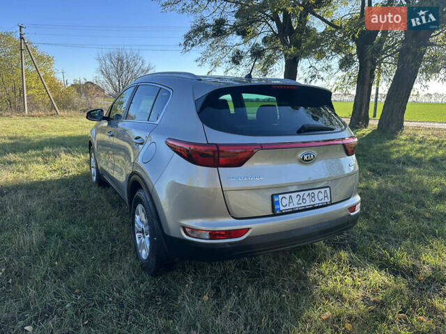 Бежевый Киа Sportage, объемом двигателя 1.69 л и пробегом 218 тыс. км за 15400 $, фото 6 на Automoto.ua
