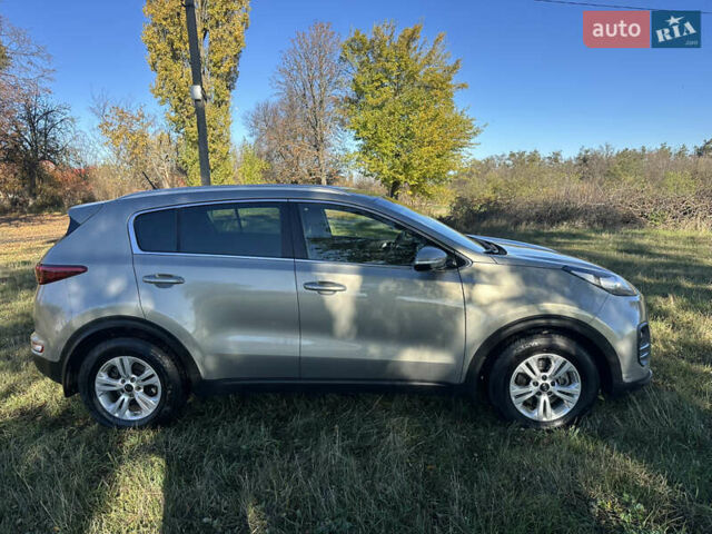 Бежевый Киа Sportage, объемом двигателя 1.69 л и пробегом 218 тыс. км за 15400 $, фото 2 на Automoto.ua