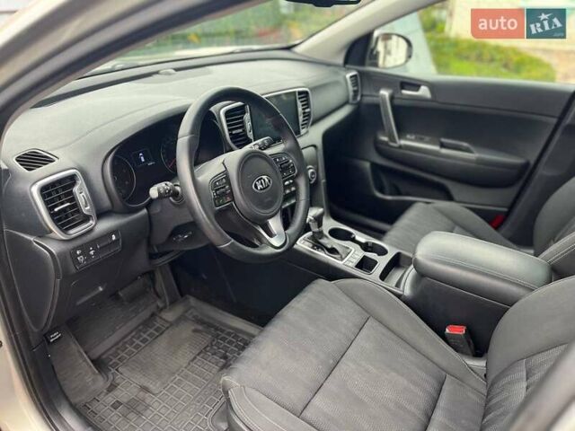 Бежевый Киа Sportage, объемом двигателя 1.69 л и пробегом 97 тыс. км за 18600 $, фото 7 на Automoto.ua