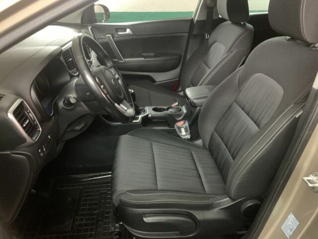 Бежевый Киа Sportage, объемом двигателя 1.6 л и пробегом 20 тыс. км за 19300 $, фото 9 на Automoto.ua