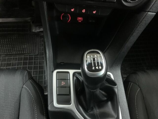 Бежевый Киа Sportage, объемом двигателя 1.6 л и пробегом 20 тыс. км за 19300 $, фото 14 на Automoto.ua