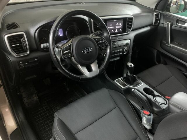 Бежевый Киа Sportage, объемом двигателя 1.6 л и пробегом 20 тыс. км за 19300 $, фото 10 на Automoto.ua