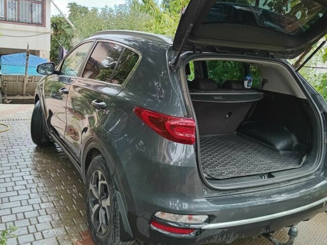 Чорний Кіа Sportage, об'ємом двигуна 1.6 л та пробігом 70 тис. км за 16000 $, фото 1 на Automoto.ua