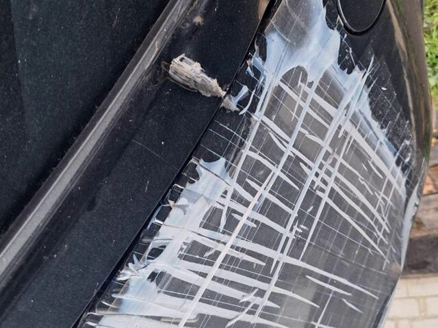 Черный Киа Sportage, объемом двигателя 2 л и пробегом 220 тыс. км за 2000 $, фото 6 на Automoto.ua