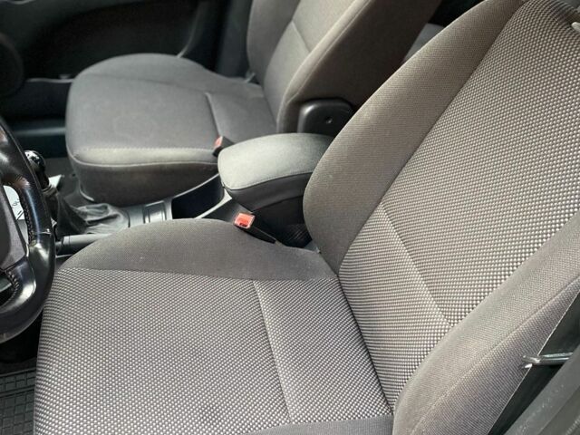 Черный Киа Sportage, объемом двигателя 2 л и пробегом 161 тыс. км за 4300 $, фото 11 на Automoto.ua