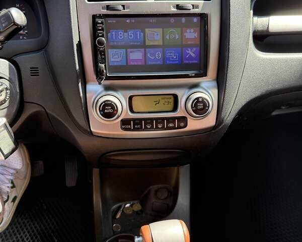 Чорний Кіа Sportage, об'ємом двигуна 2.5 л та пробігом 263 тис. км за 7000 $, фото 11 на Automoto.ua