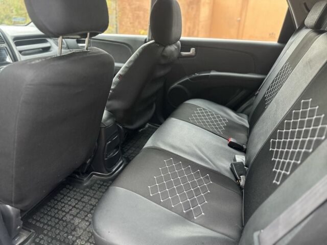 Черный Киа Sportage, объемом двигателя 2 л и пробегом 262 тыс. км за 5350 $, фото 19 на Automoto.ua