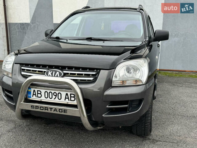 Черный Киа Sportage, объемом двигателя 2 л и пробегом 370 тыс. км за 6500 $, фото 6 на Automoto.ua