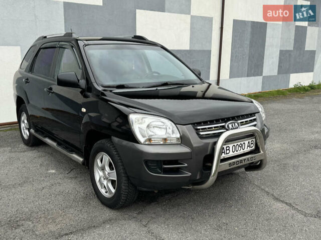 Черный Киа Sportage, объемом двигателя 2 л и пробегом 370 тыс. км за 6500 $, фото 3 на Automoto.ua