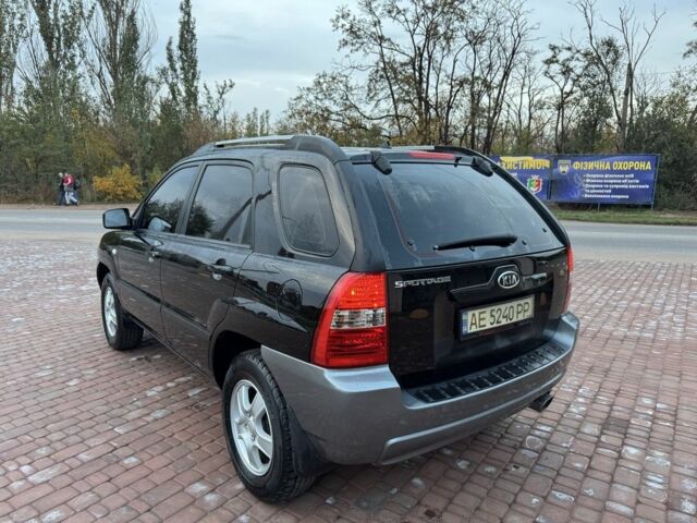 Чорний Кіа Sportage, об'ємом двигуна 2 л та пробігом 180 тис. км за 6700 $, фото 10 на Automoto.ua