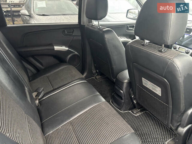 Чорний Кіа Sportage, об'ємом двигуна 2 л та пробігом 250 тис. км за 8300 $, фото 21 на Automoto.ua