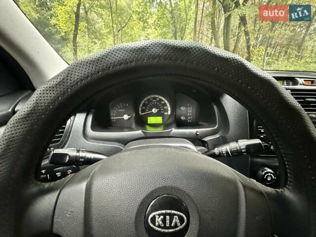Киа Sportage 2006 в Львове на Automoto.ua Черный Киа Sportage, объемом двигателя 2 л и пробегом 182 тыс. км за 6250 $, фото 40 на Automoto.ua