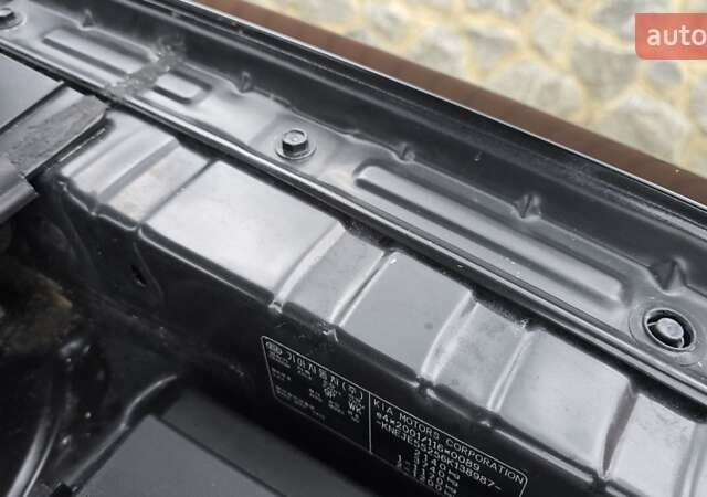 Чорний Кіа Sportage, об'ємом двигуна 2 л та пробігом 172 тис. км за 7999 $, фото 37 на Automoto.ua