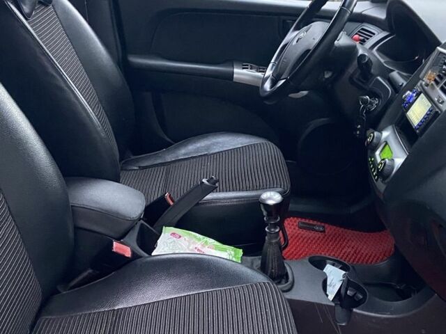 Чорний Кіа Sportage, об'ємом двигуна 2 л та пробігом 227 тис. км за 6900 $, фото 13 на Automoto.ua