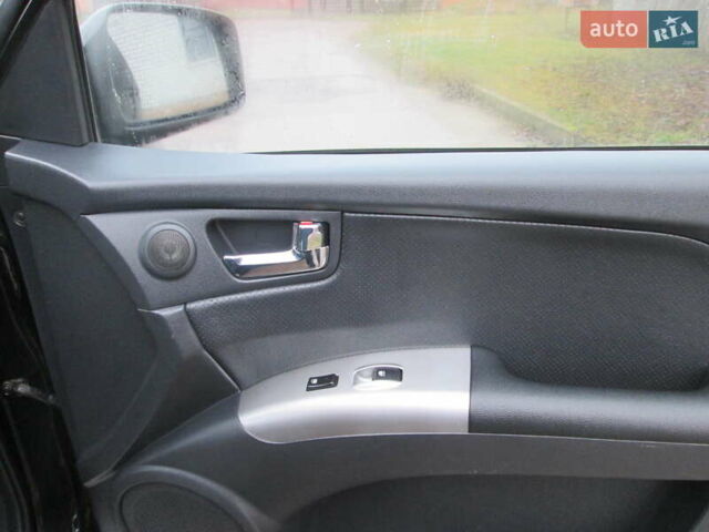 Черный Киа Sportage, объемом двигателя 2 л и пробегом 213 тыс. км за 7700 $, фото 13 на Automoto.ua