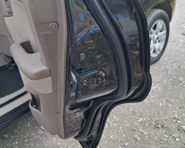 Черный Киа Sportage, объемом двигателя 1.99 л и пробегом 283 тыс. км за 6850 $, фото 43 на Automoto.ua