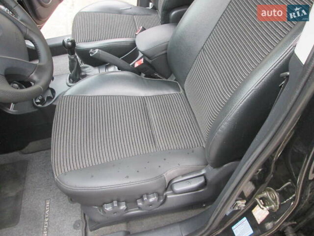 Черный Киа Sportage, объемом двигателя 2 л и пробегом 213 тыс. км за 7700 $, фото 22 на Automoto.ua