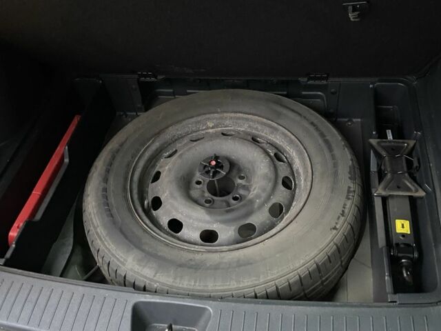 Чорний Кіа Sportage, об'ємом двигуна 2 л та пробігом 227 тис. км за 6900 $, фото 11 на Automoto.ua