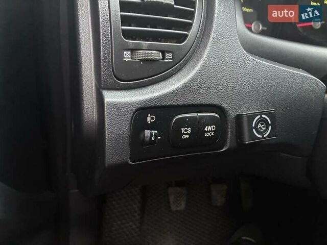 Черный Киа Sportage, объемом двигателя 2 л и пробегом 322 тыс. км за 7000 $, фото 6 на Automoto.ua