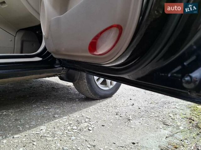 Черный Киа Sportage, объемом двигателя 1.99 л и пробегом 283 тыс. км за 6850 $, фото 52 на Automoto.ua