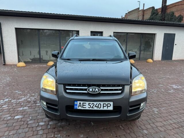 Чорний Кіа Sportage, об'ємом двигуна 2 л та пробігом 180 тис. км за 6700 $, фото 4 на Automoto.ua