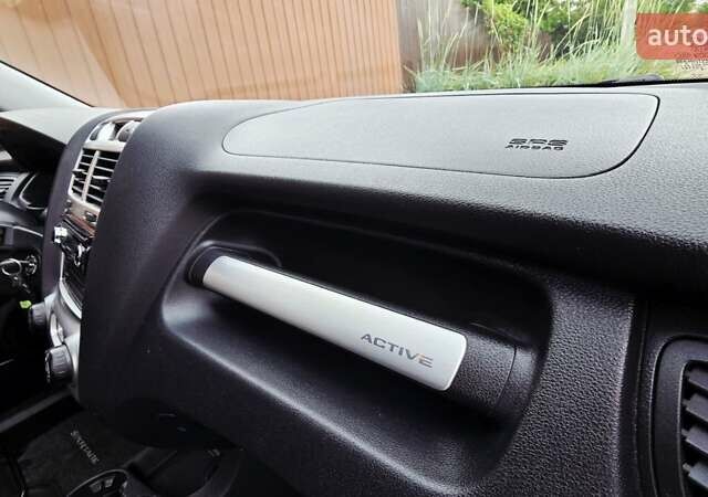 Чорний Кіа Sportage, об'ємом двигуна 2 л та пробігом 172 тис. км за 7999 $, фото 50 на Automoto.ua