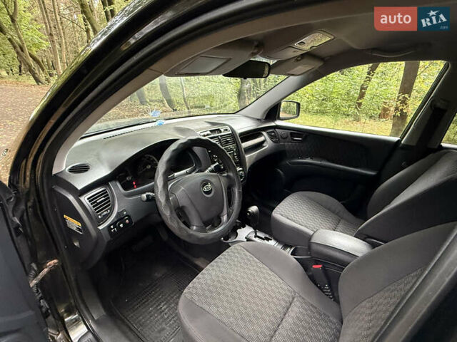 Киа Sportage 2006 в Львове на Automoto.ua Черный Киа Sportage, объемом двигателя 2 л и пробегом 182 тыс. км за 6250 $, фото 19 на Automoto.ua