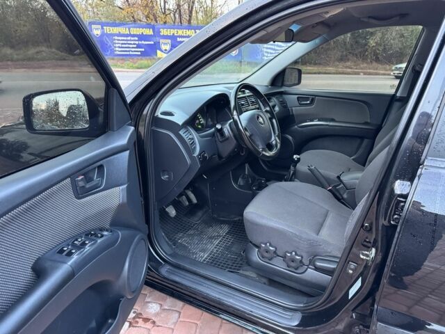 Чорний Кіа Sportage, об'ємом двигуна 2 л та пробігом 180 тис. км за 6700 $, фото 11 на Automoto.ua