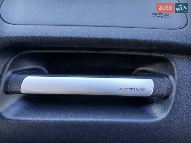 Черный Киа Sportage, объемом двигателя 1.99 л и пробегом 281 тыс. км за 6800 $, фото 8 на Automoto.ua