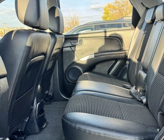 Чорний Кіа Sportage, об'ємом двигуна 2 л та пробігом 178 тис. км за 8800 $, фото 15 на Automoto.ua
