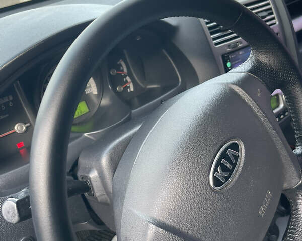 Чорний Кіа Sportage, об'ємом двигуна 1.99 л та пробігом 192 тис. км за 9500 $, фото 6 на Automoto.ua